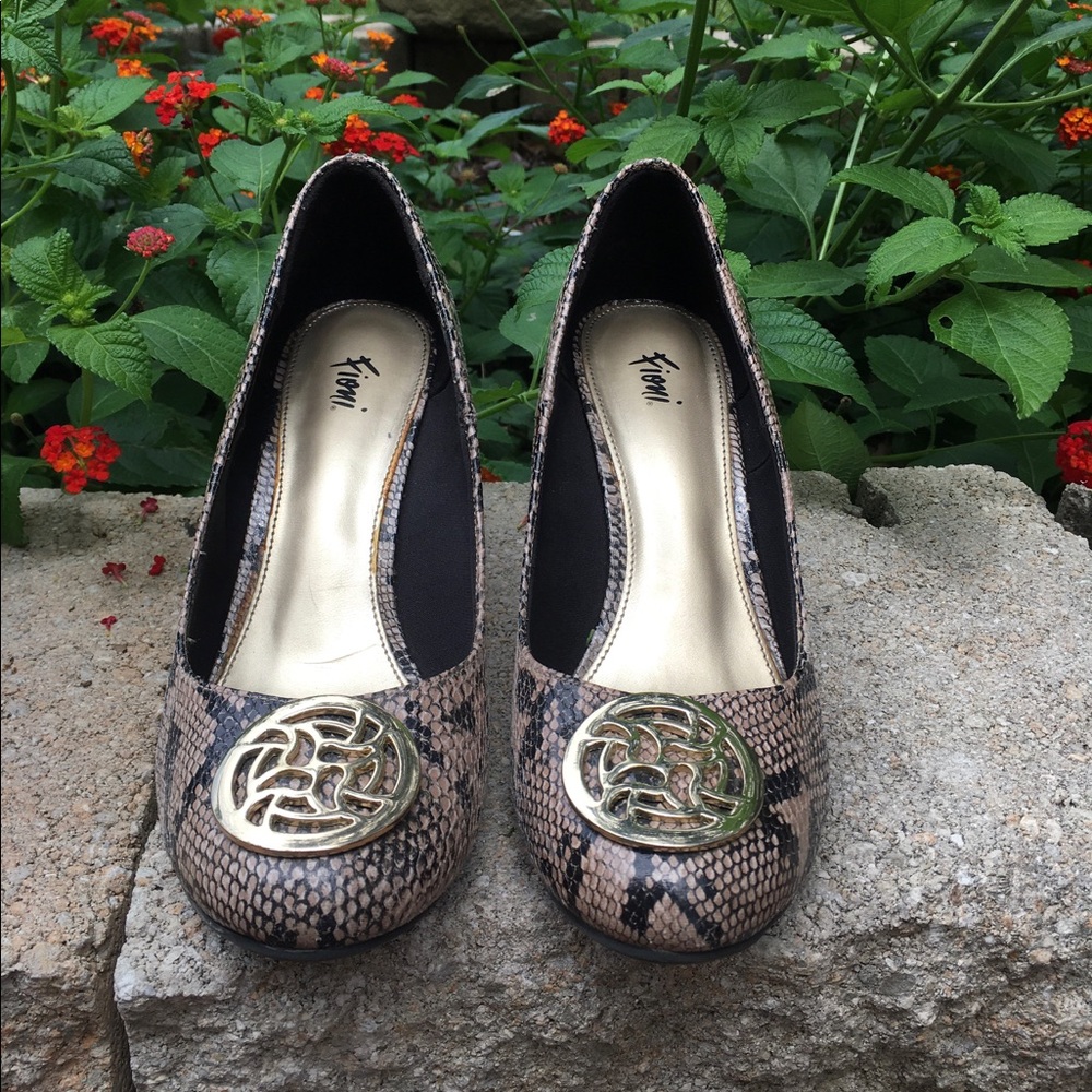 Snake skin wedge heels. - Picture 4 of 4